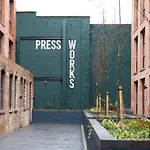 Birmingham Gem 2-Bed With Netflix, Fun & Parking