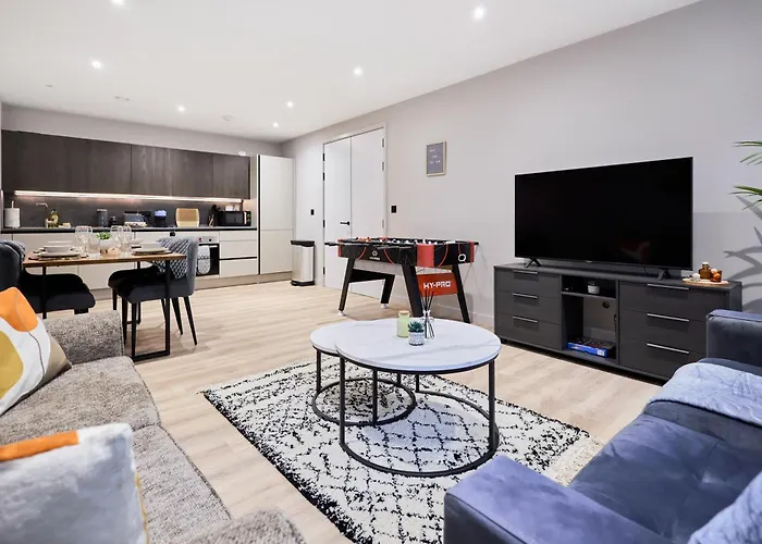 Birmingham Gem 2-Bed With Netflix, Fun & Parking