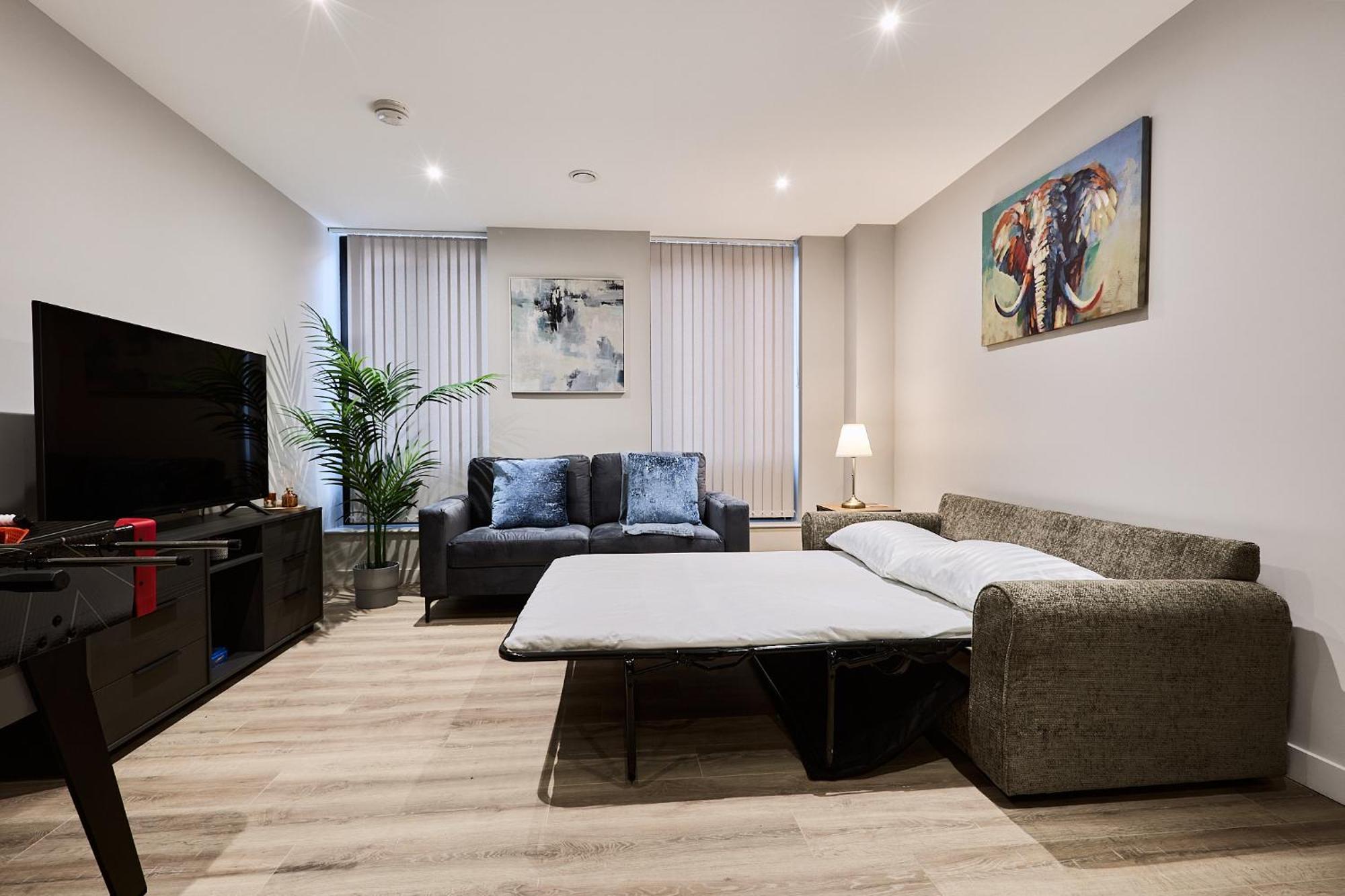 Apartment Gem 2-bed With Netflix, Fun & Parking *
